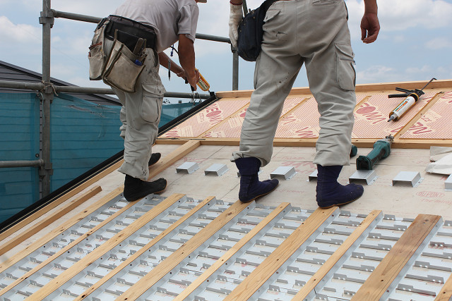 太陽の熱を建物に取り入れる「そよ風」設置イメージ