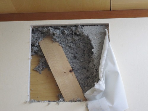 断熱材の沈下具合を見ました その２