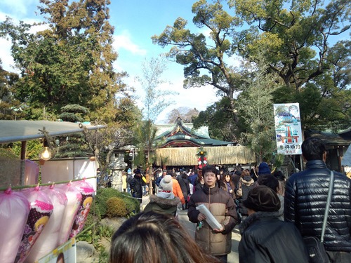 太陽光で発電する外壁材…パネル不要、低コスト  その１