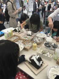 イスが6席だったので待っていただくことも・・